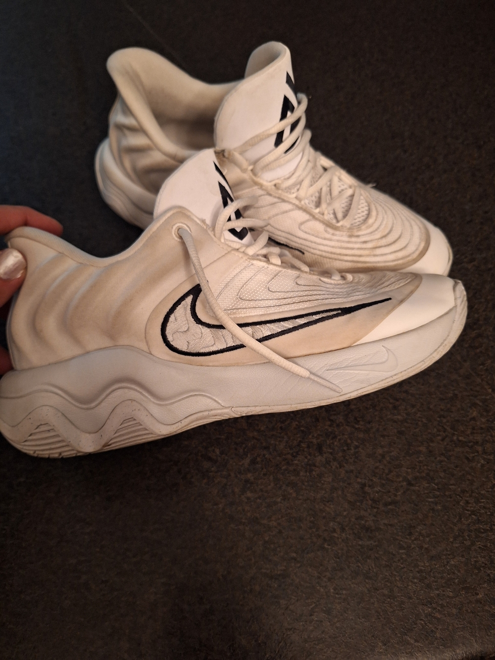 Nike Men’s White Giannis Immortality Sneakers, Size 8.5